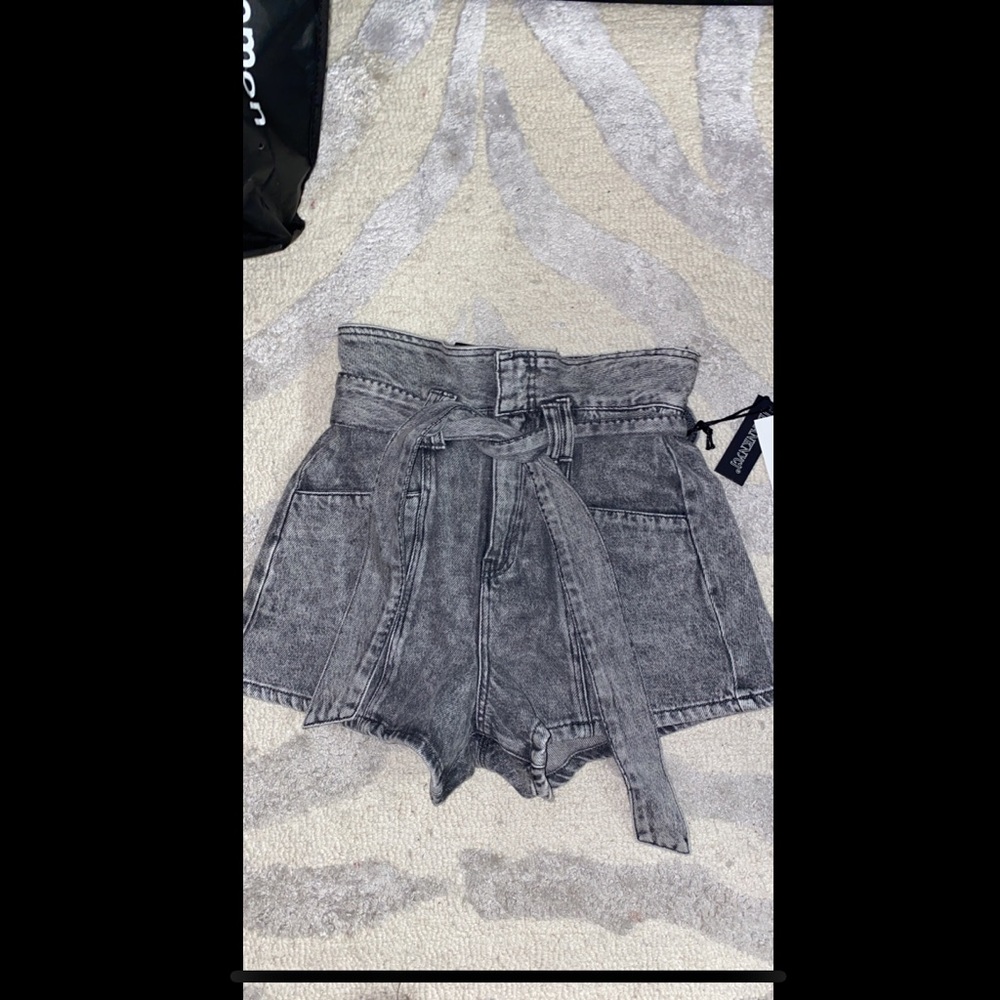 BlankNYC shorts, NEVER WORN!!